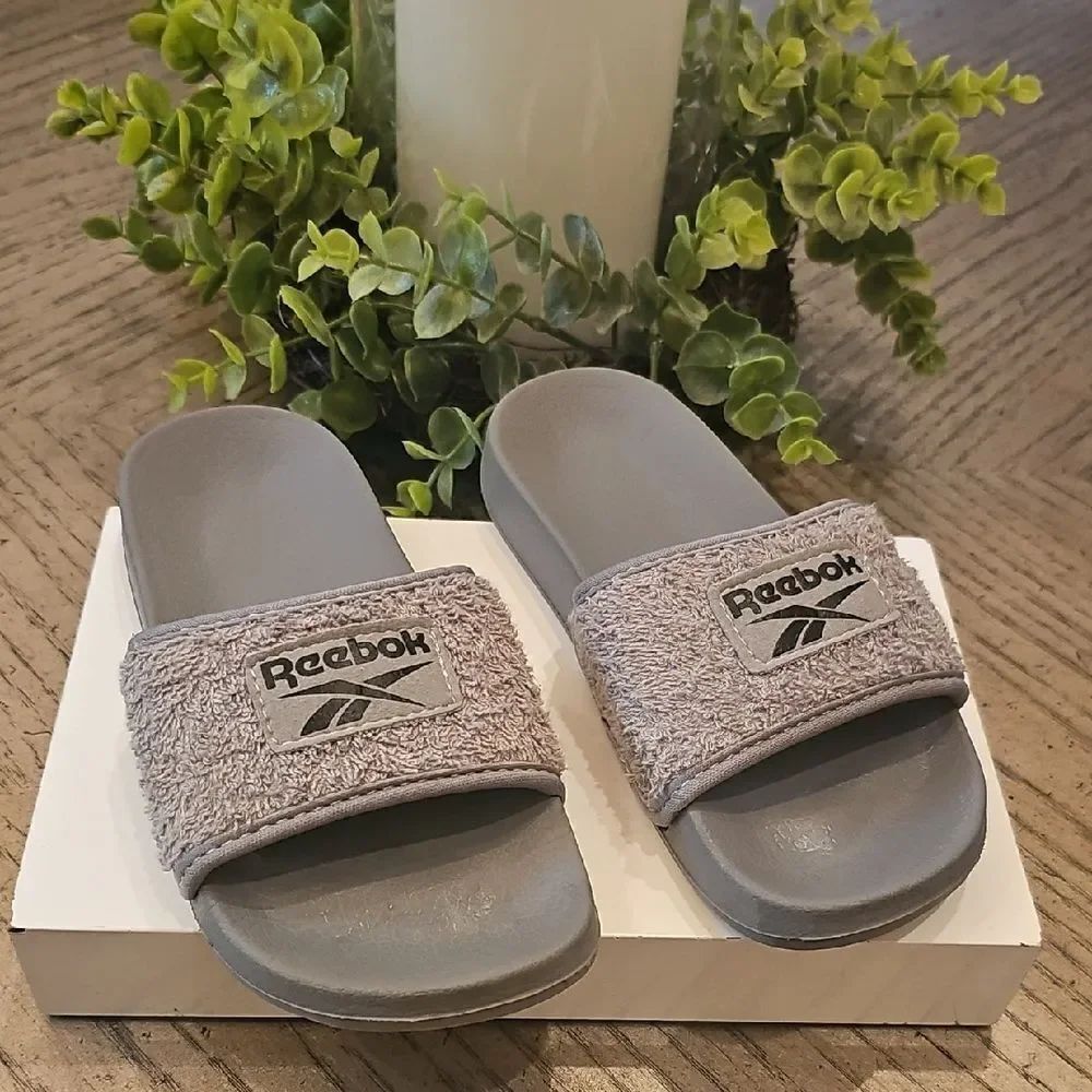 Reebok Kids Soft Gray Slide Sandals Size 13
